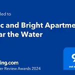 Chic And Bright Apartment Near The Water